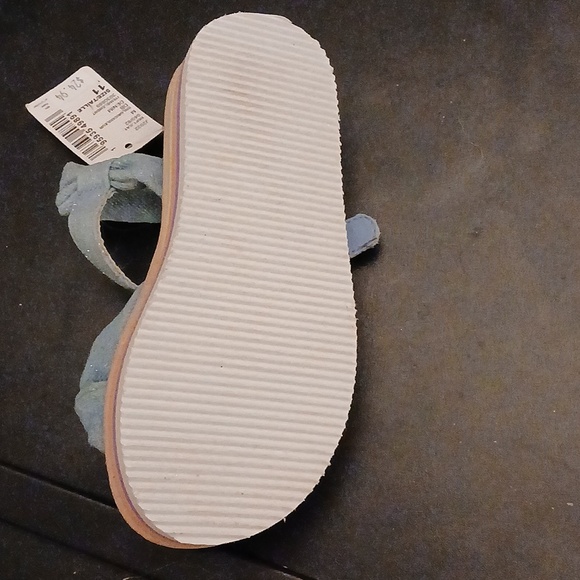 NWT The Children's Place Size 11 Toddler Girls Blue Knotted Kids Sandals - Picture 5 of 5